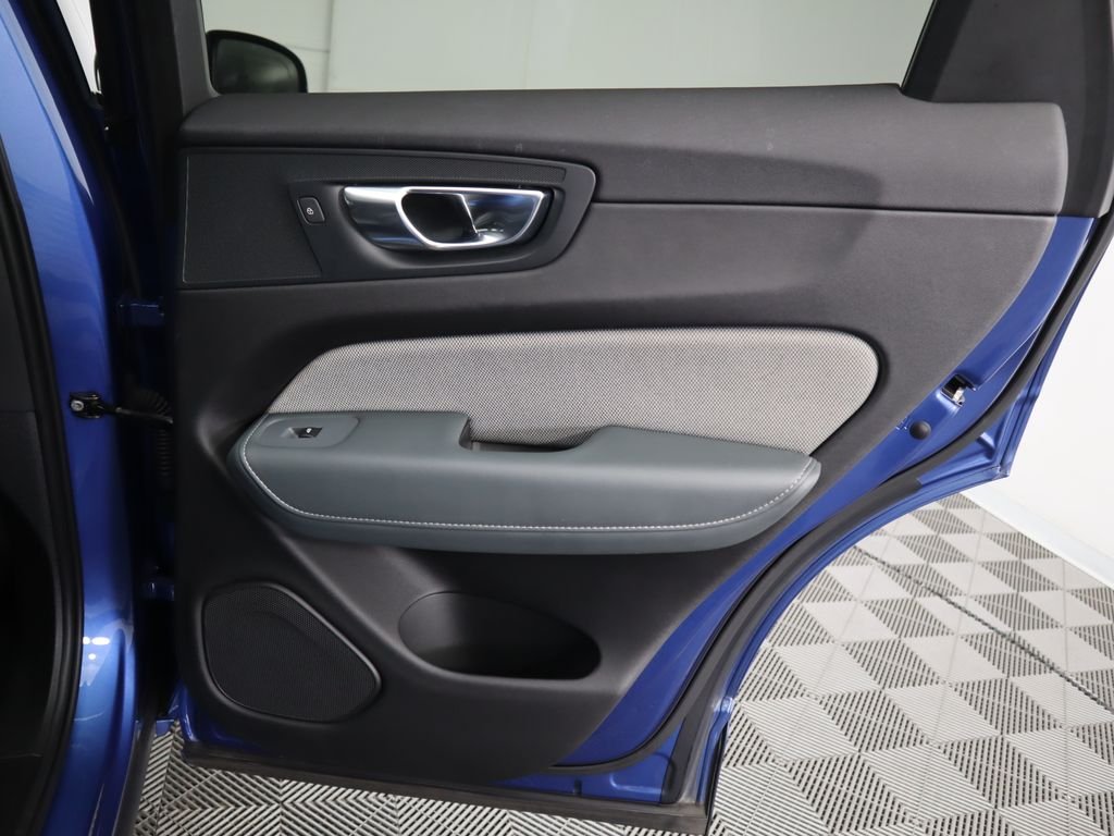 2021 Volvo XC60 R-Design - Photo 28