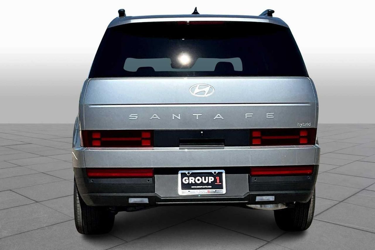 New 2026 Shimmering Silver Hyundai SEL image 4