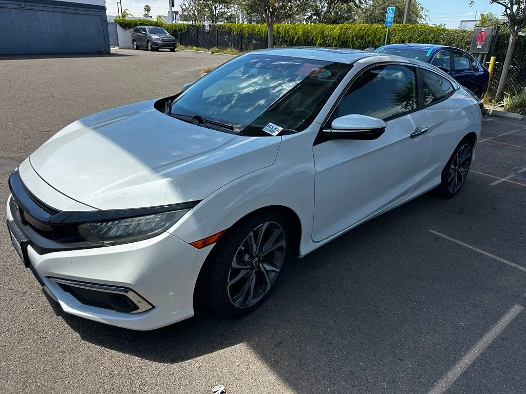 Used 2019 White Honda Touring image 12