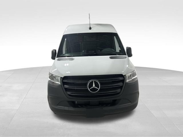 New 2026  Mercedes-Benz Cargo 144 WB image 2