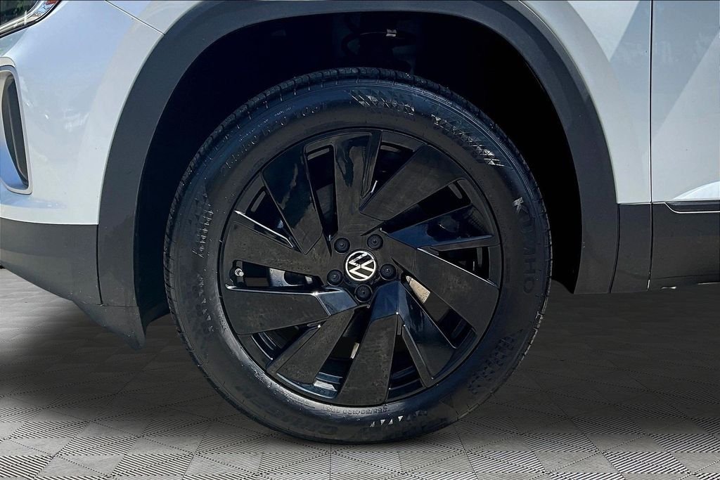 2026 Volkswagen Atlas SE w/Tech - Photo 32