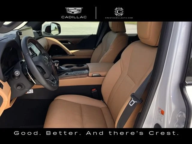Used 2025 White Lexus Luxury image 23