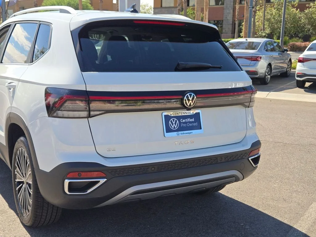 Certified Used 2025 White Volkswagen 1.5T SE image 5