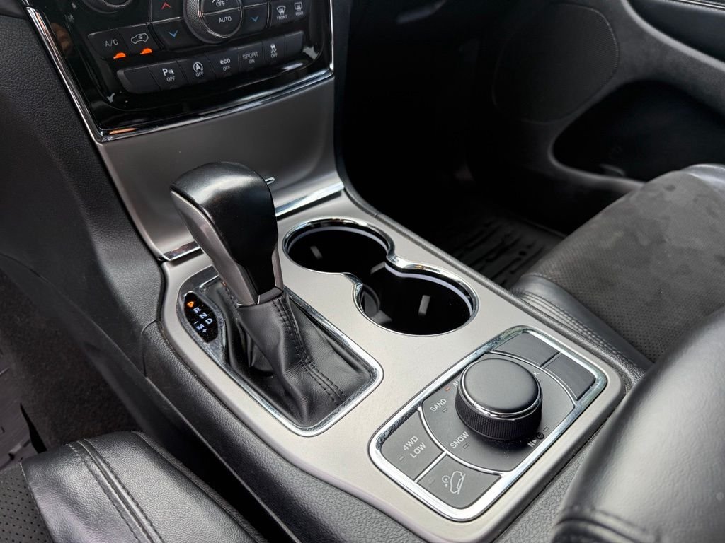 Used 2022 Black Jeep Laredo X image 15