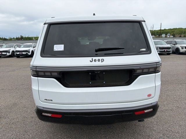 New 2026 Bright White Clear-Coat Exterior Paint Jeep Limited Altitude image 4