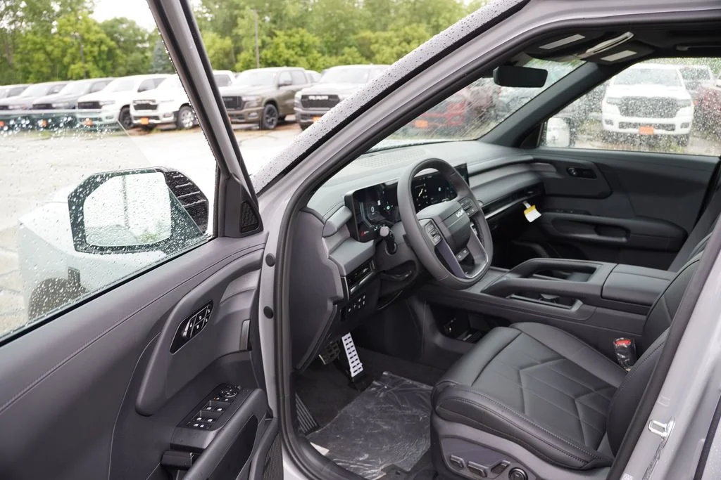 New 2027 Wolf Gray Kia X-PRO SX image 10