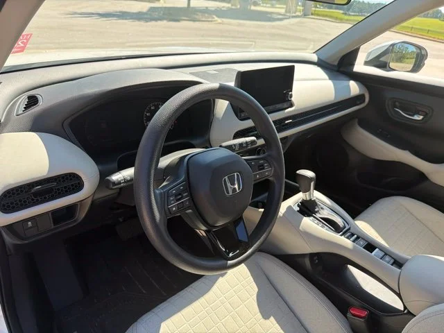 Certified Used 2025 Platinum White Pearl Honda LX image 5