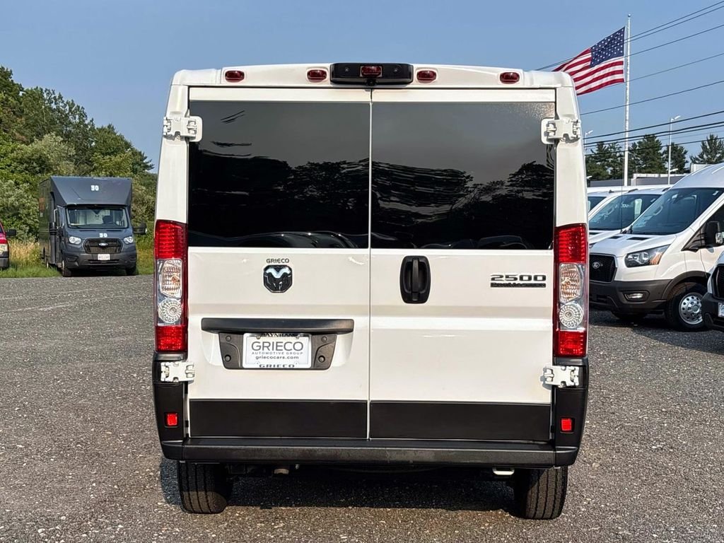 Used 2025 White Ram  image 4