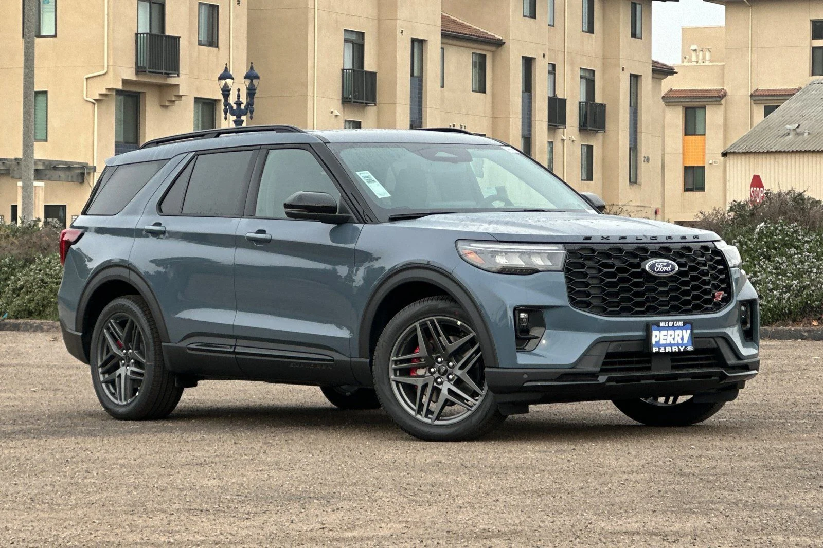 2026 Ford Explorer ST 4WD's photo