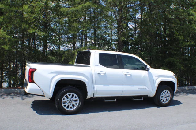 Used 2024 Ice Cap Toyota SR5 image 2