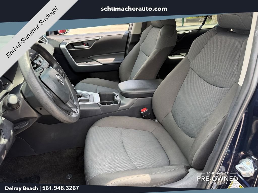 Used 2025  Toyota XLE image 10