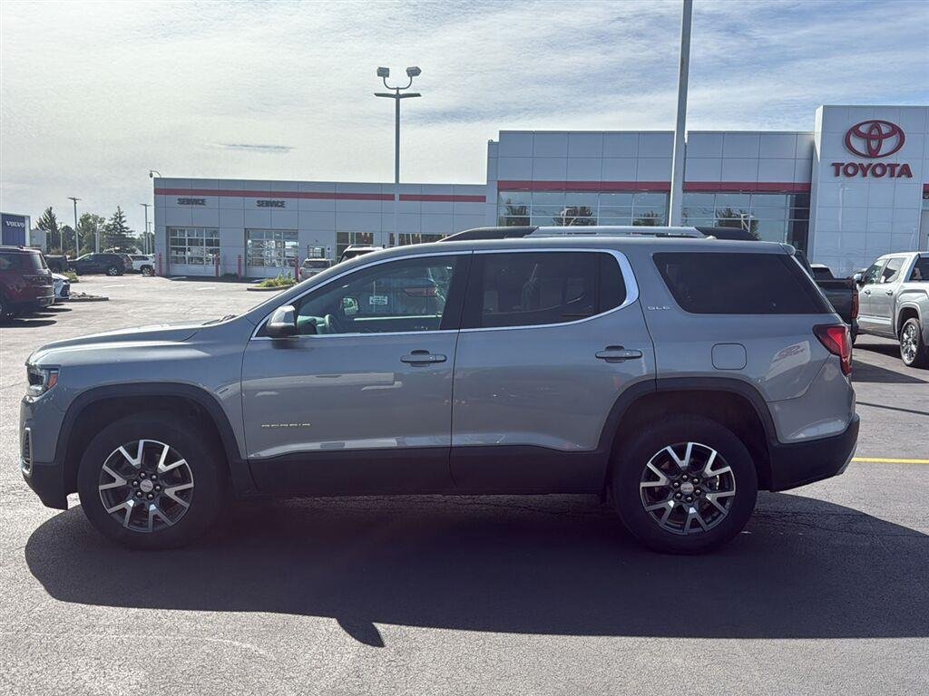 Used 2023 Sterling Metallic GMC SLE image 4