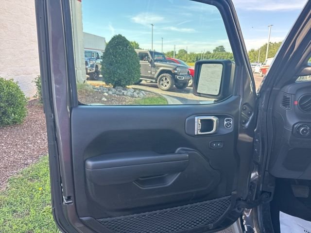 Used 2025 Gray Jeep Rubicon image 22