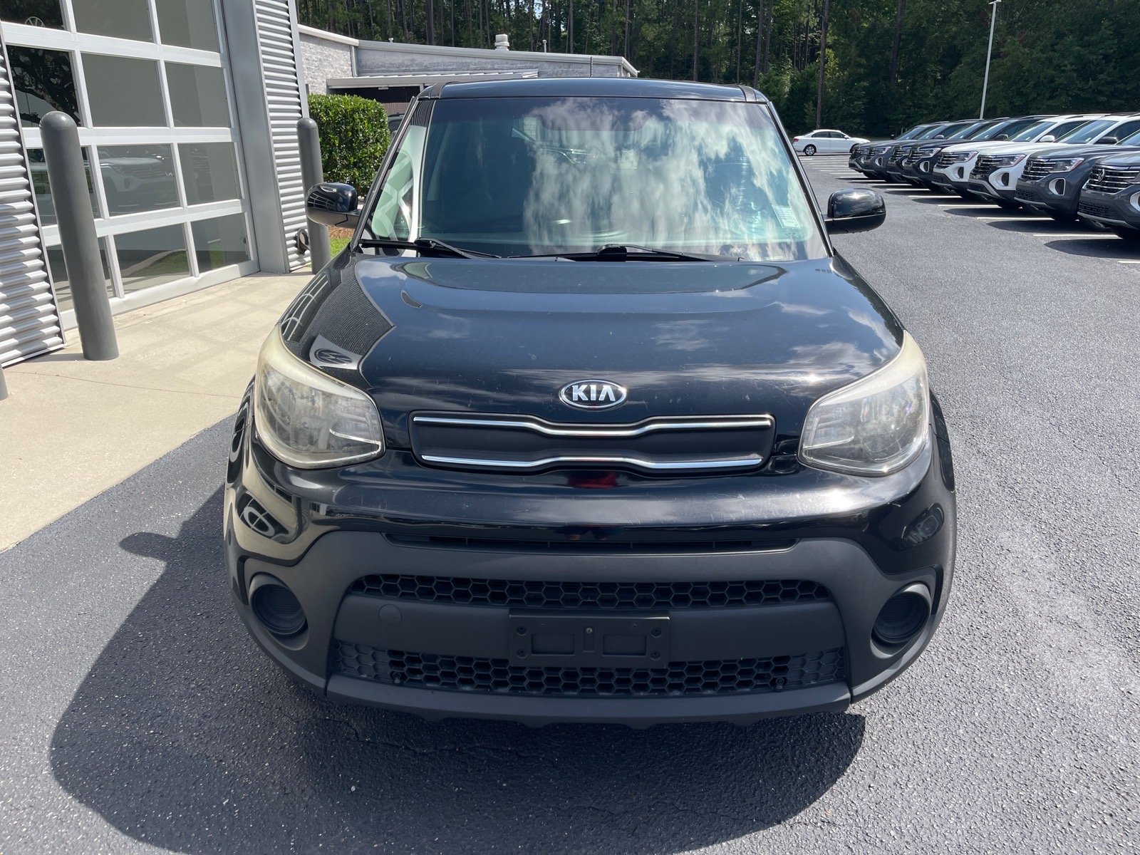 Used 2018 Black Kia Base image 2