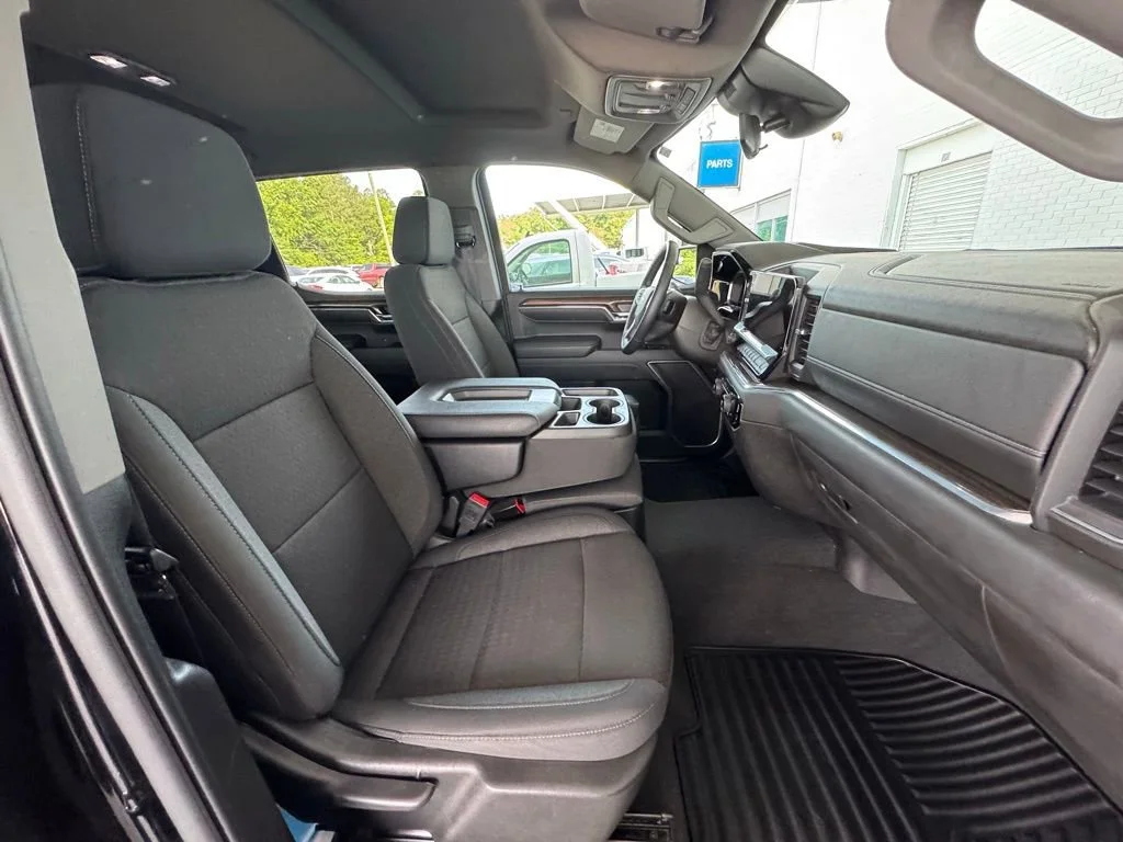 Used 2024 Black Chevrolet LT (2FL) image 17