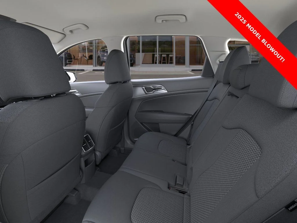 2025 Kia Sportage LX Hybrid - Photo 18