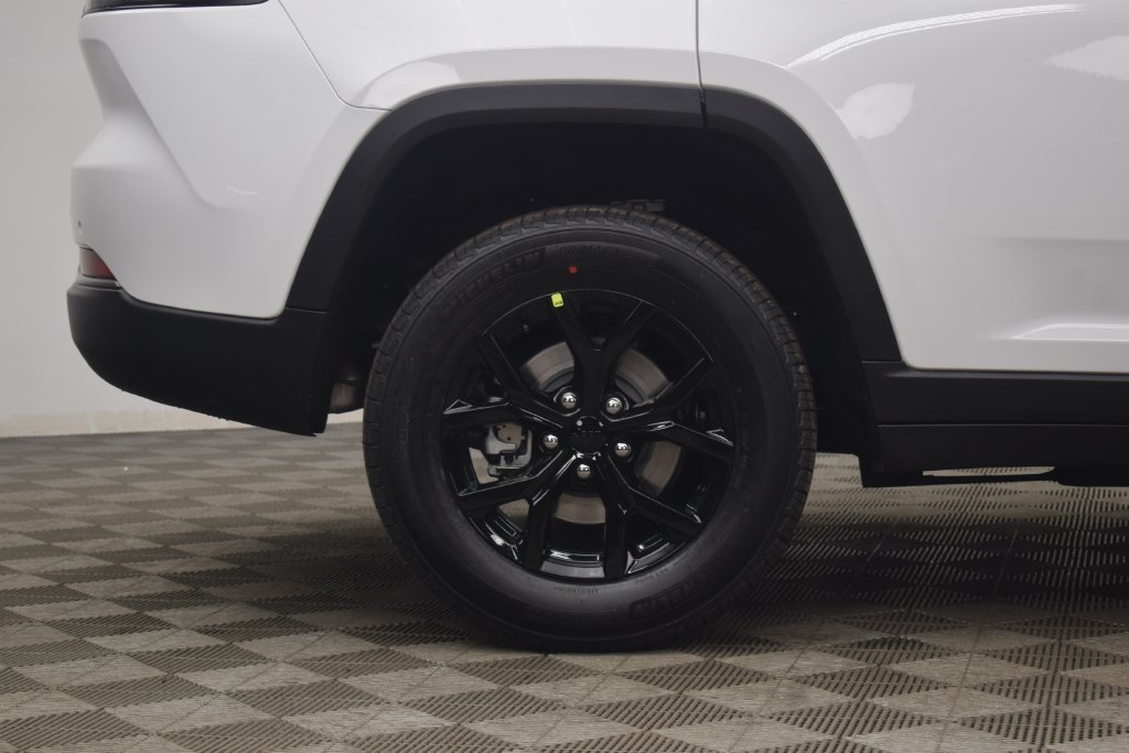 New 2026 Bright White Clear-Coat Exterior Paint Jeep Altitude image 8