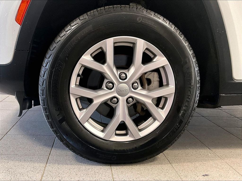 Used 2022 White Jeep Limited image 7