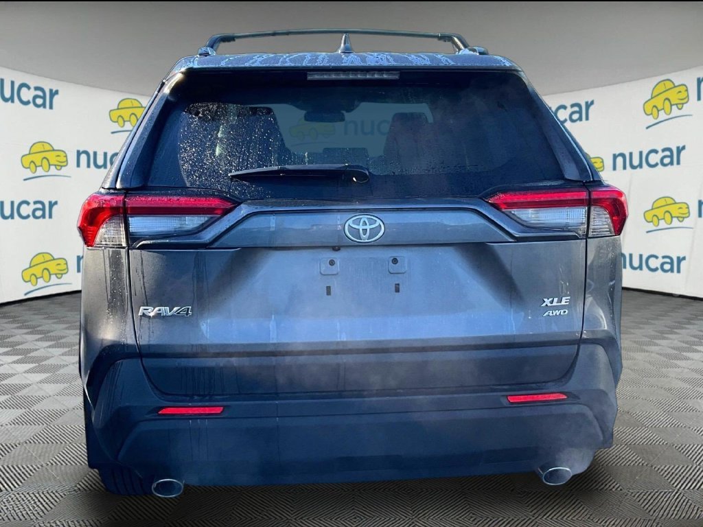 Used 2023 Gray Toyota XLE image 3