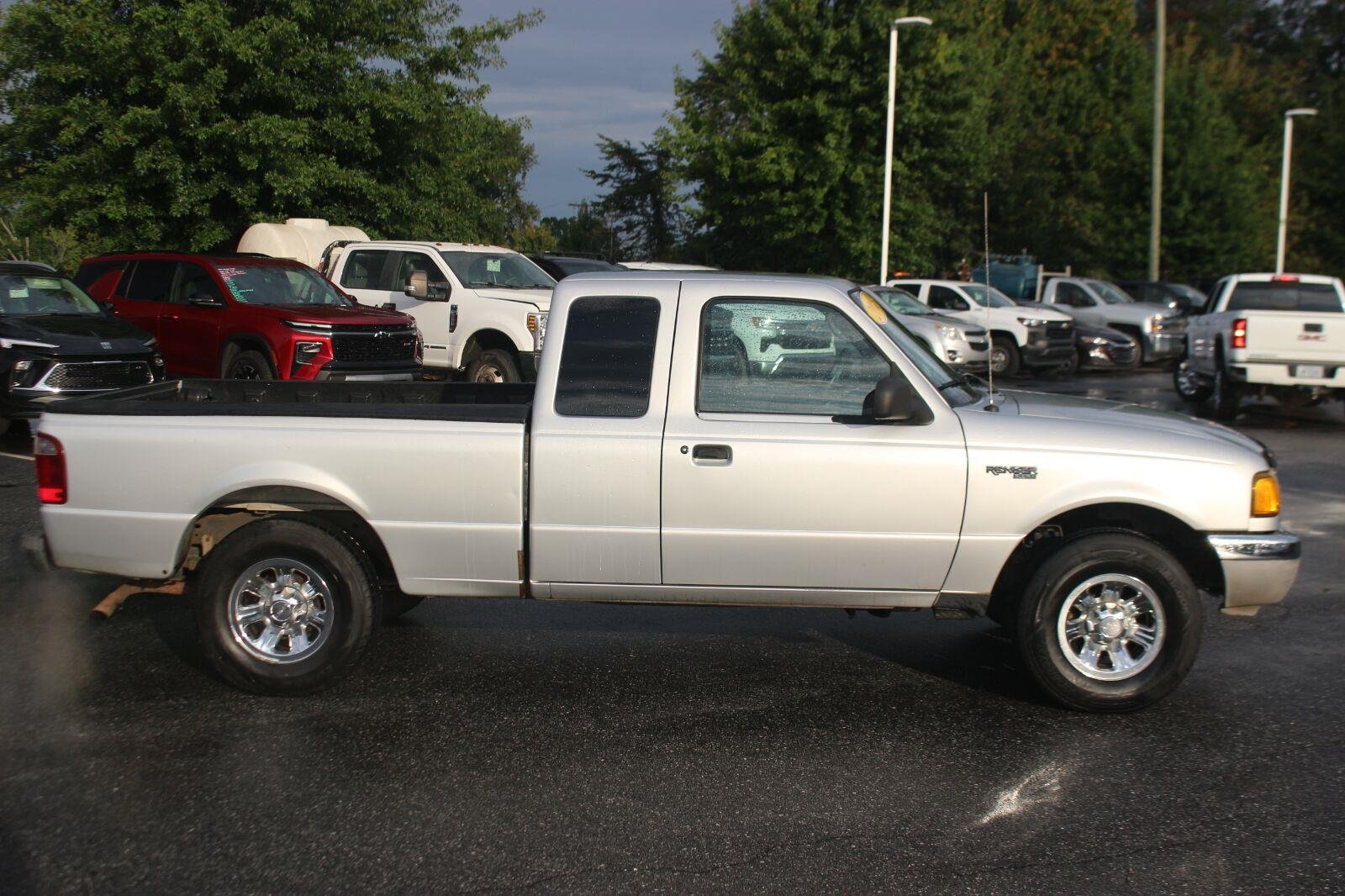Used 2003 Silver Ford XL Fleet image 8