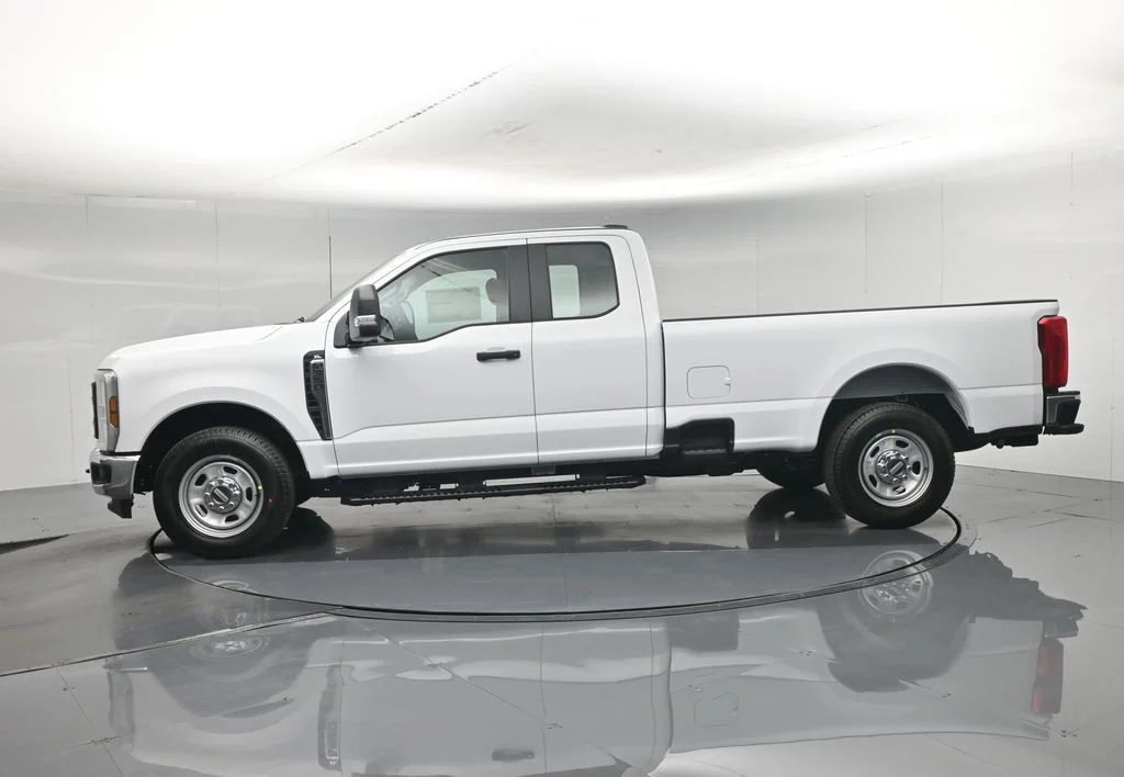 New 2026 White Ford XL image 27