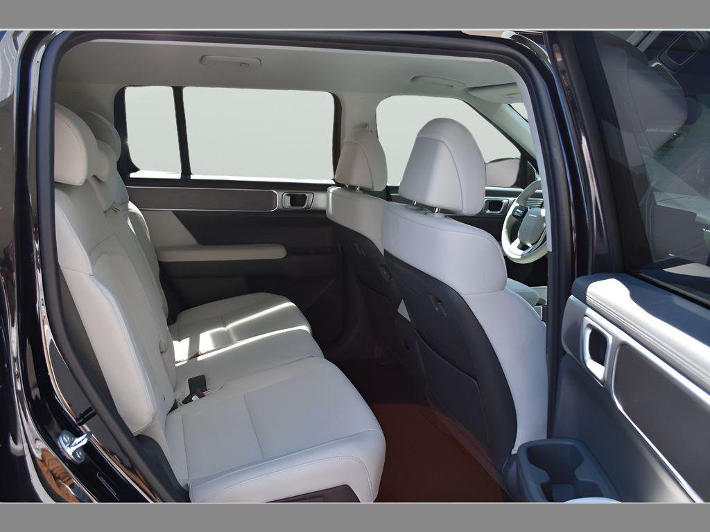 2026 Hyundai Santa Fe SE - Photo 16