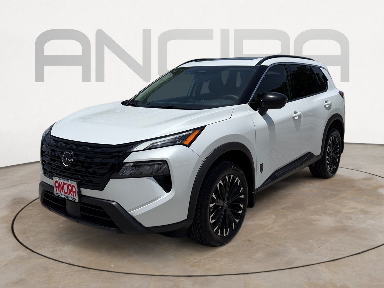 New 2026 Everest White Pearl Tricoat Nissan Dark Armor image 6