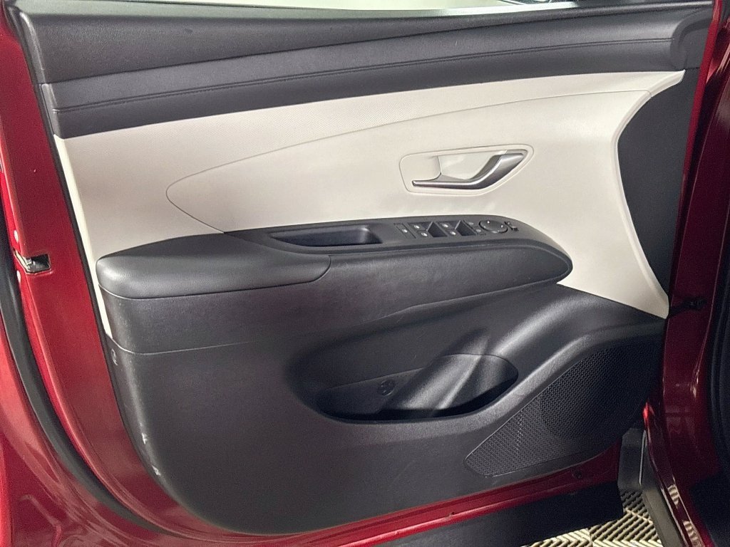 Used 2025 Red Hyundai SEL image 10