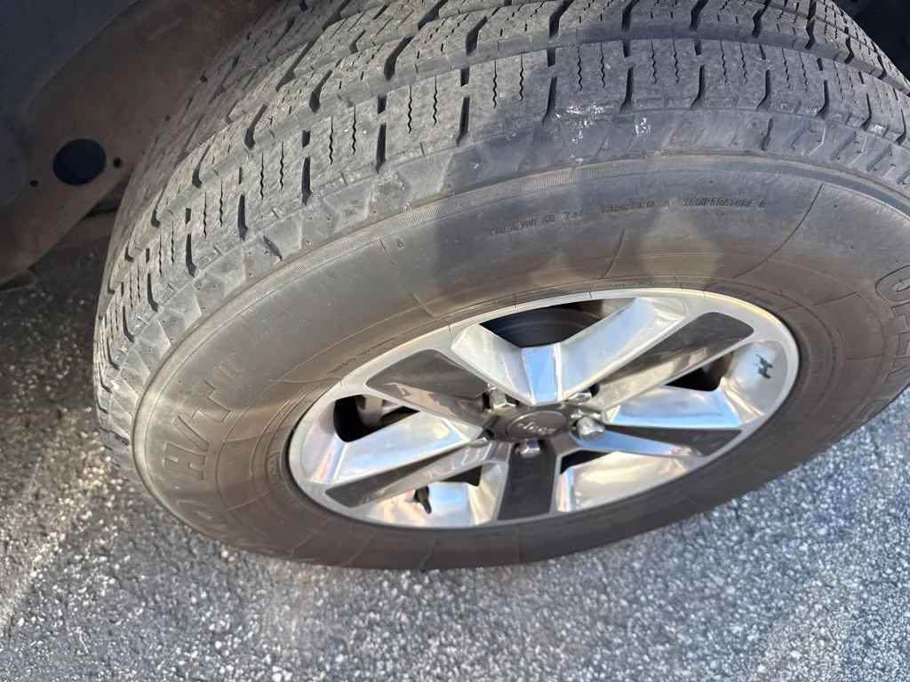Used 2018 White Jeep Unlimited Sahara image 22