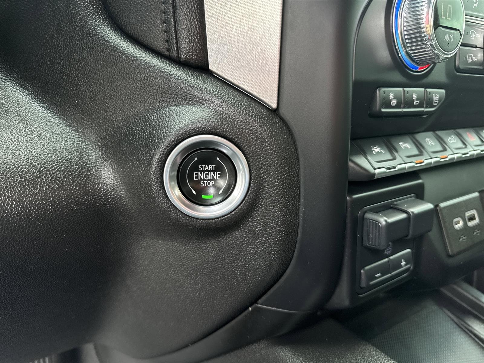 Used 2021 ONYX BLACK GMC SLT image 27
