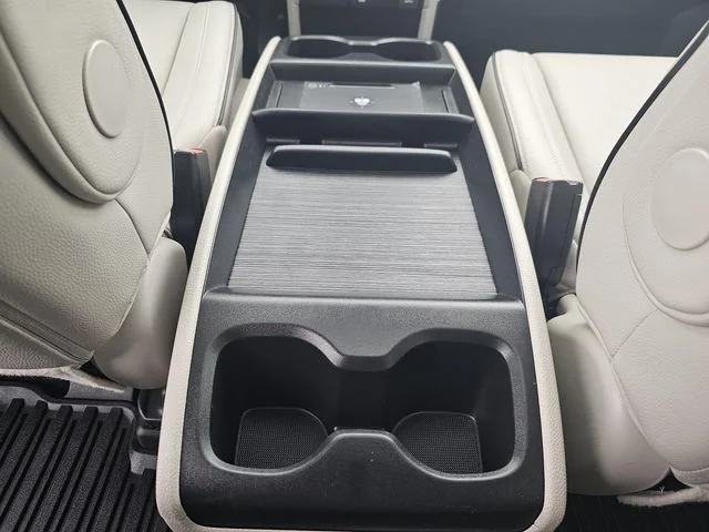 2025 Honda Odyssey Touring - Photo 17
