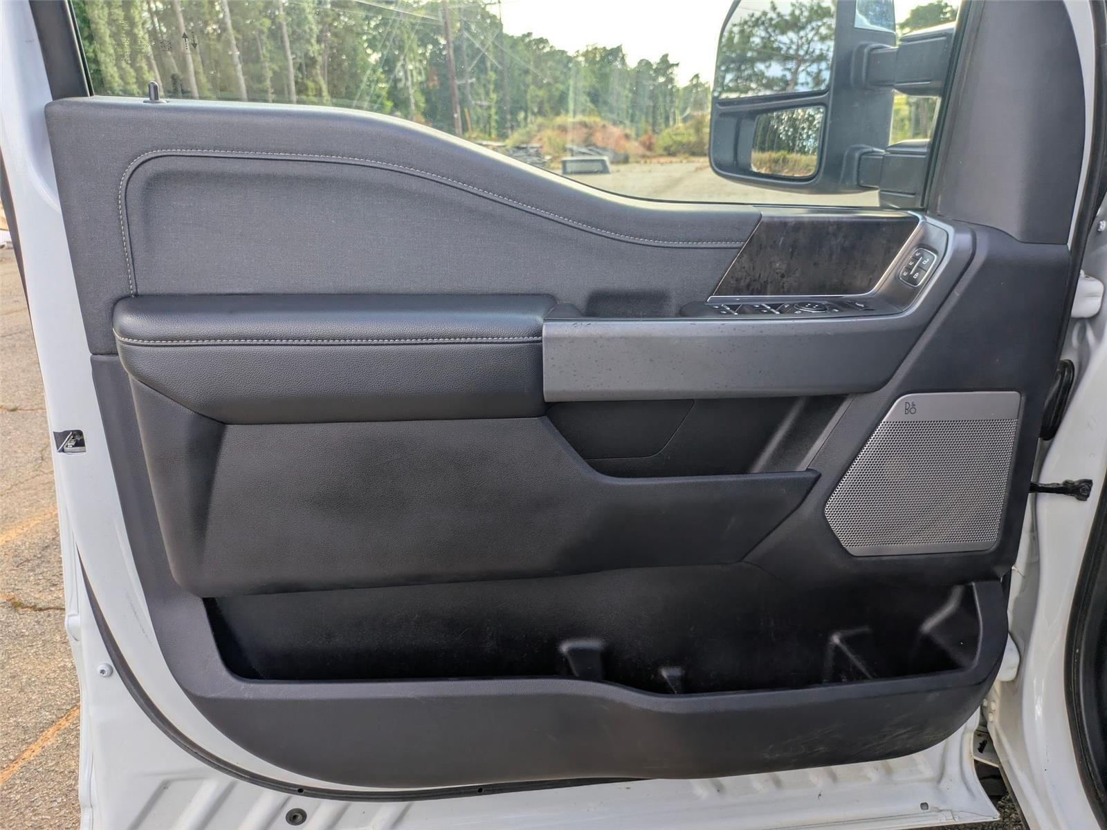 Used 2023 Oxford White Ford LARIAT image 11