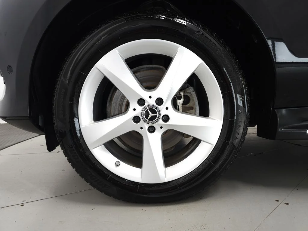 Used 2018 Black Mercedes-Benz GLE 350 image 35