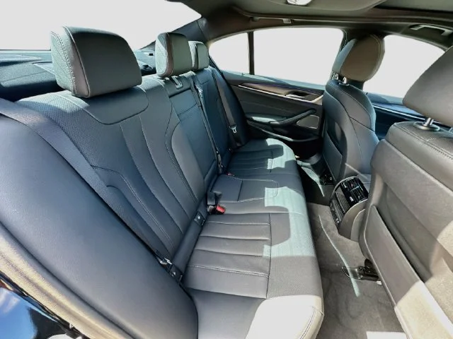 Used 2023 Black BMW 530i image 27