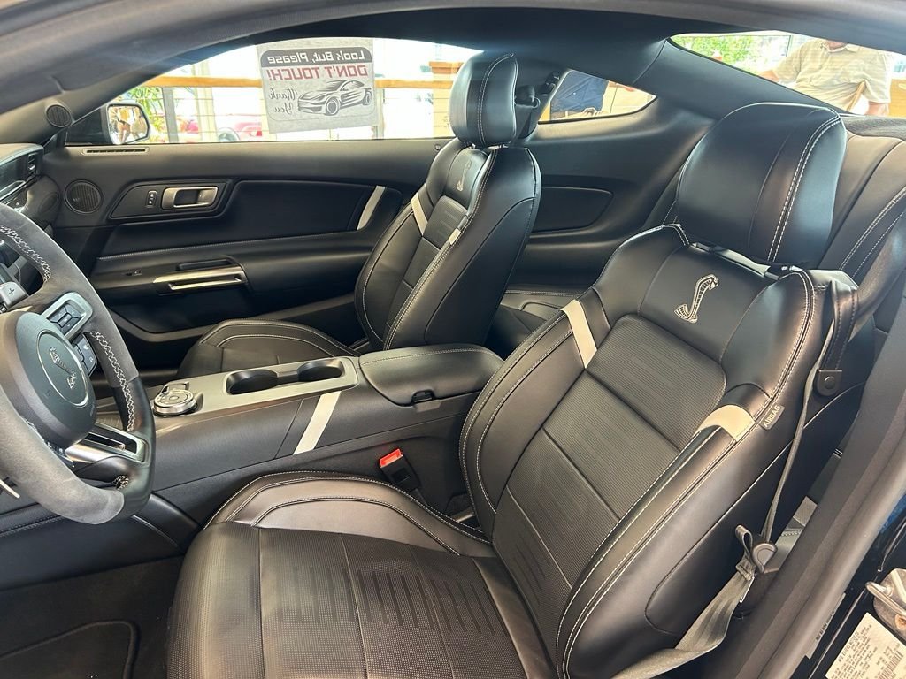 Used 2020 Shadow Black Ford Shelby GT500 image 15