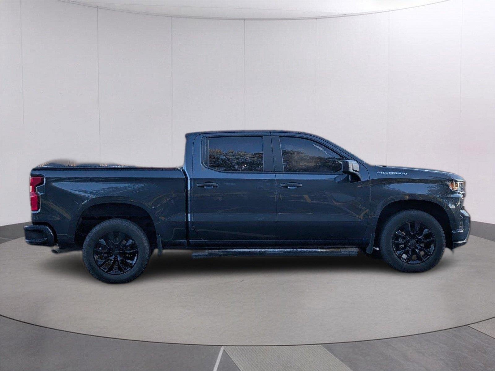 Used 2022 SHADOW GRAY METALLIC Chevrolet Custom image 8