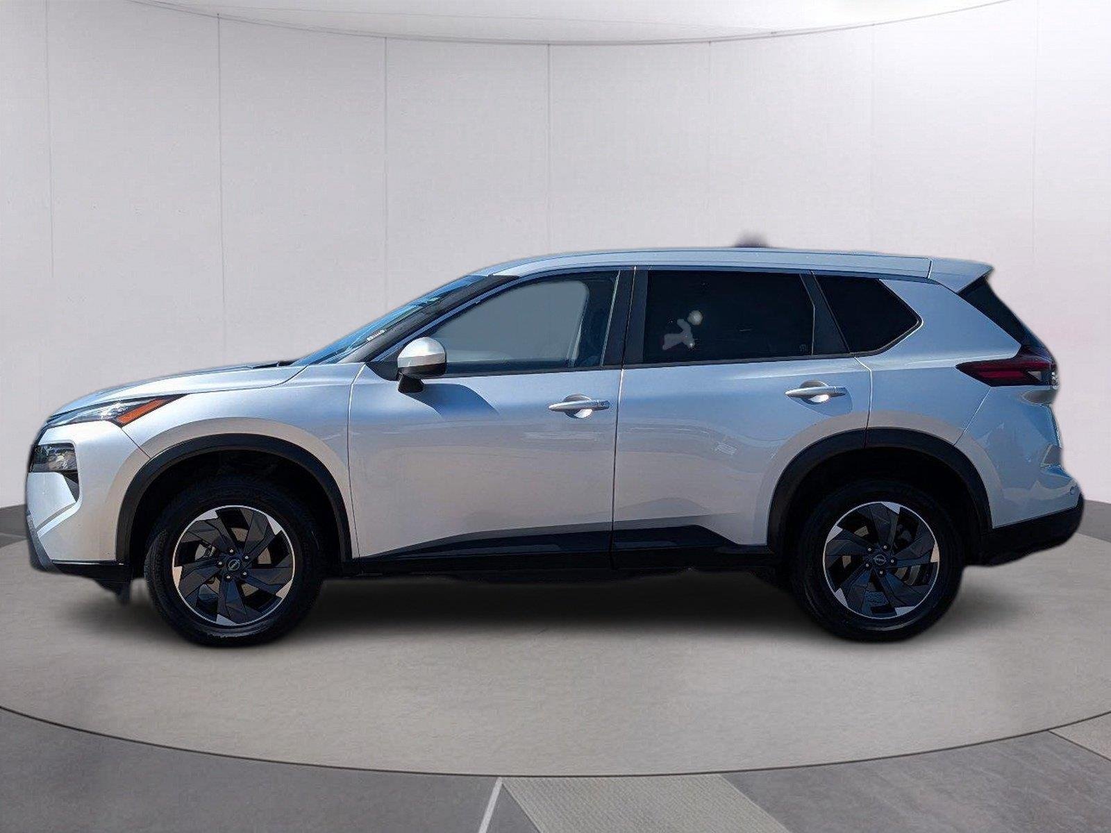 Used 2025 Brilliant Silver Metallic Nissan SV image 2