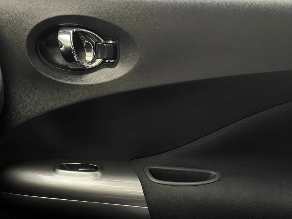 Used 2015 Gun Metallic Nissan S image 34