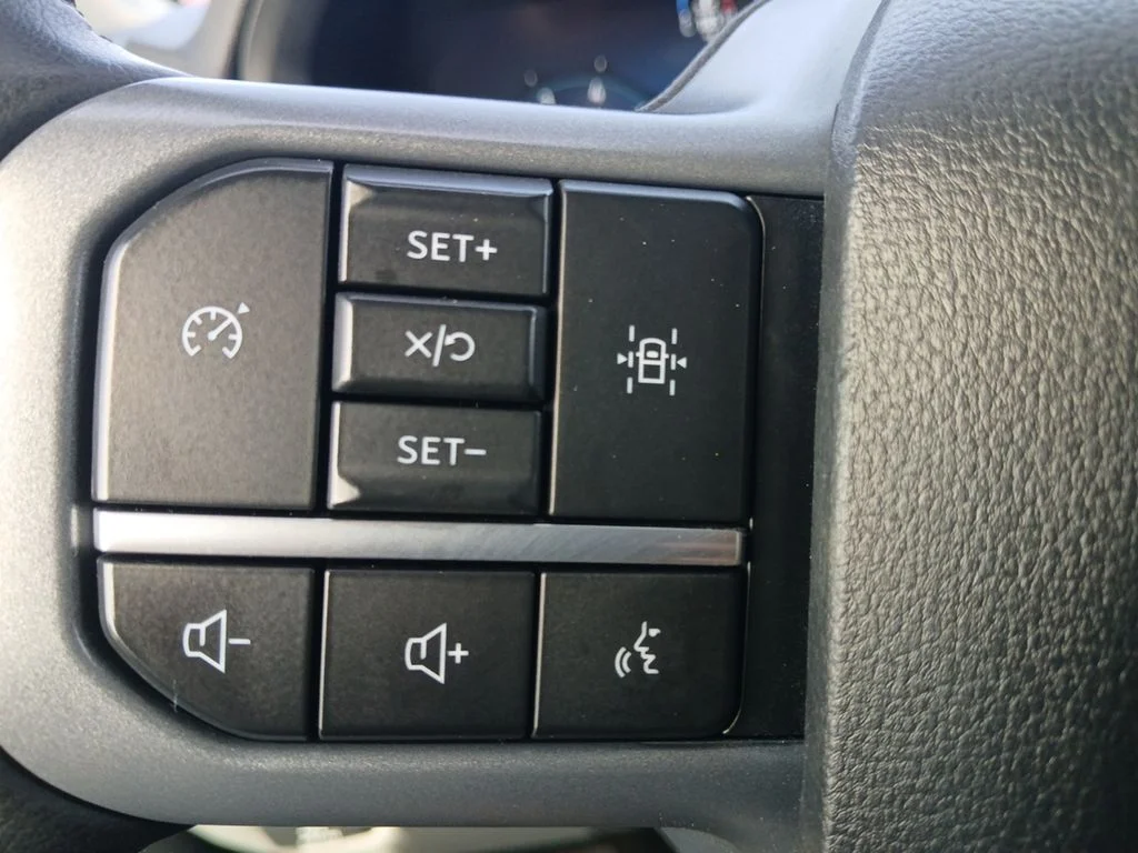 Used 2025 Carbonized Gray Metallic Ford XLT image 24