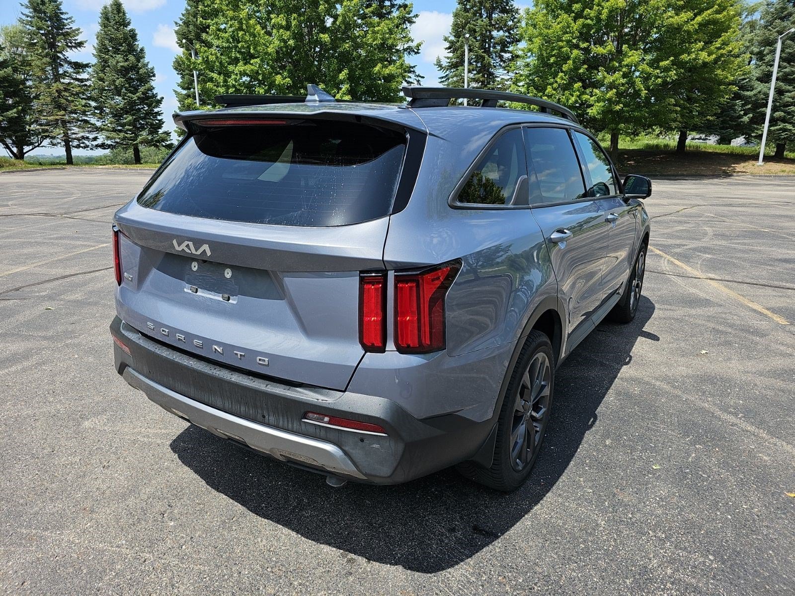 Used 2022 Everlasting Silver Kia X-Line SX Prestige image 5