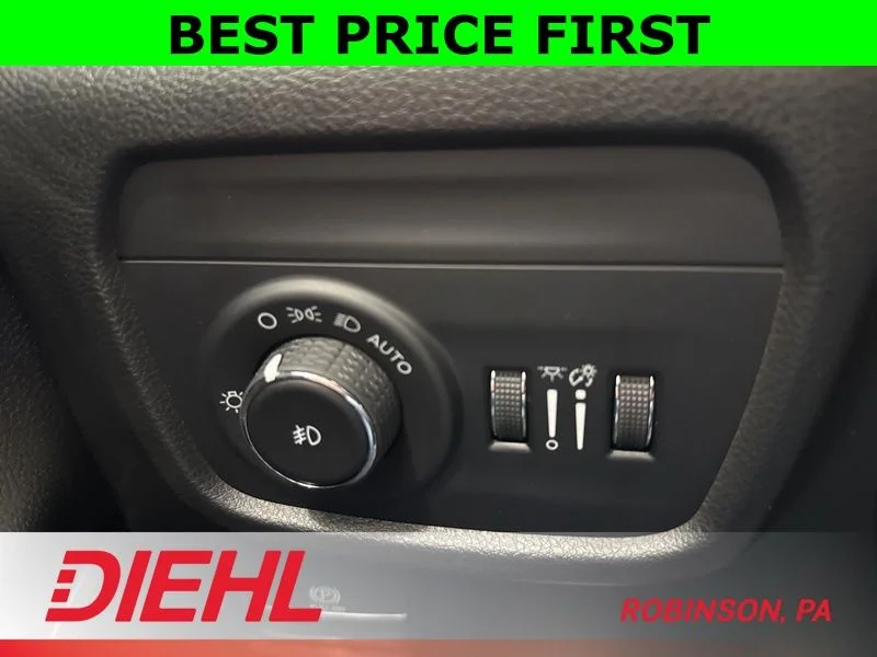 New 2026 Velvet Red Pearl-Coat Exterior Paint Jeep Limited image 28