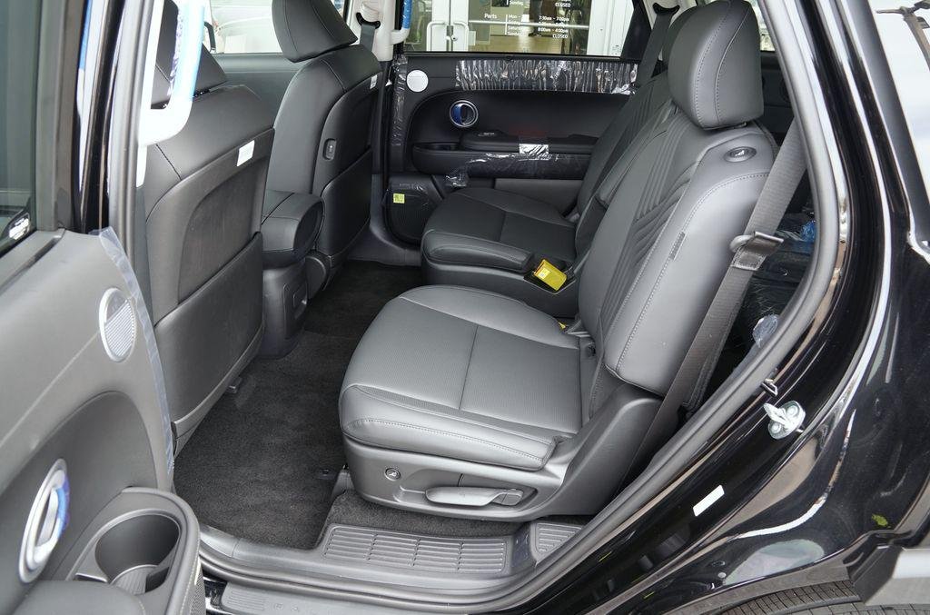New 2026 Abyss Black Pearl Hyundai SEL Premium image 26