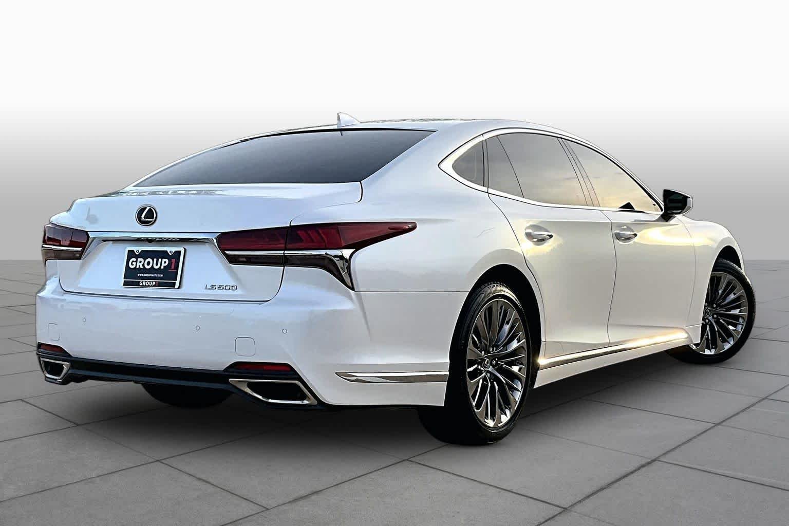 Used 2020 Eminent White Pearl Lexus  image 12