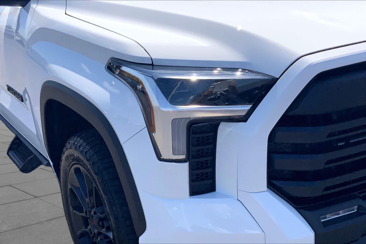 Used 2023 Ice Cap Toyota SR5 image 28