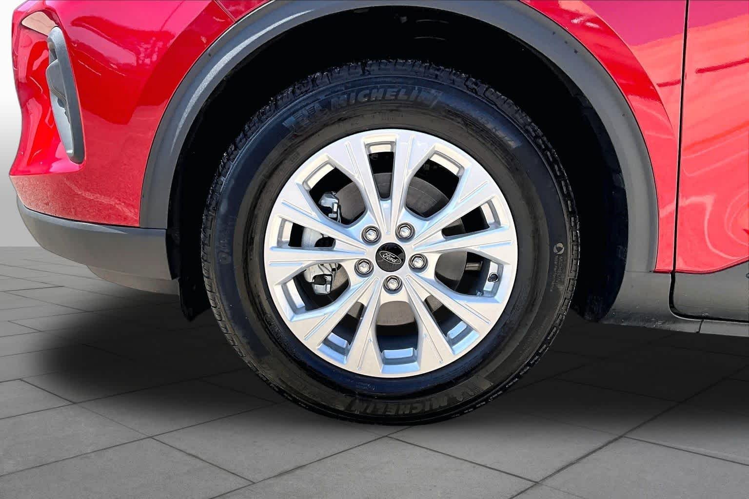 Certified Used 2026 Rapid Red Metallic Tinted Clearcoat Ford Active image 11