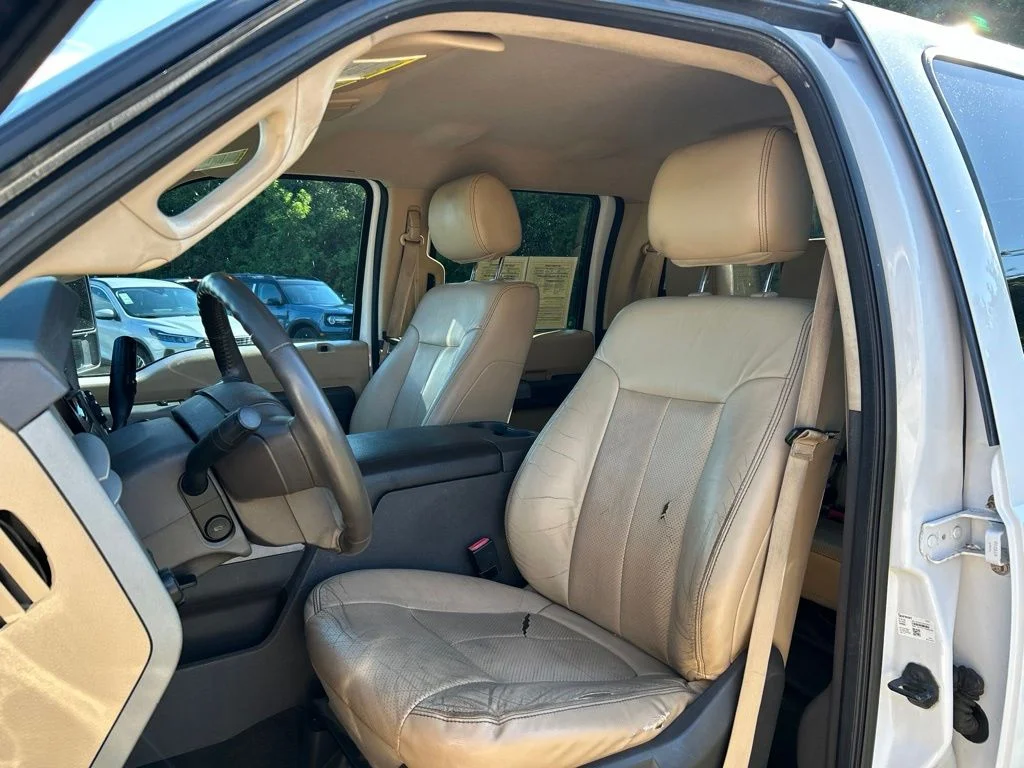 Used 2014 Oxford White Ford Lariat image 20
