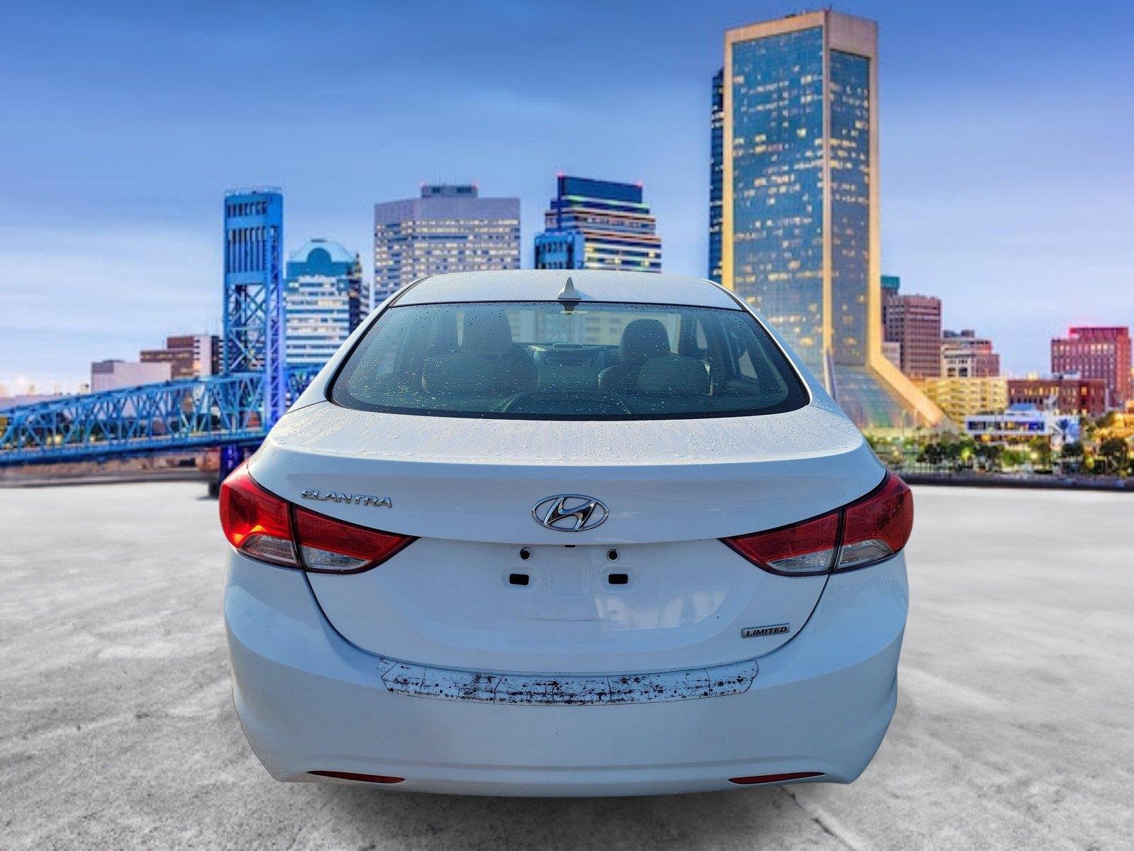 Used 2013 Shimmering White Hyundai Limited image 9