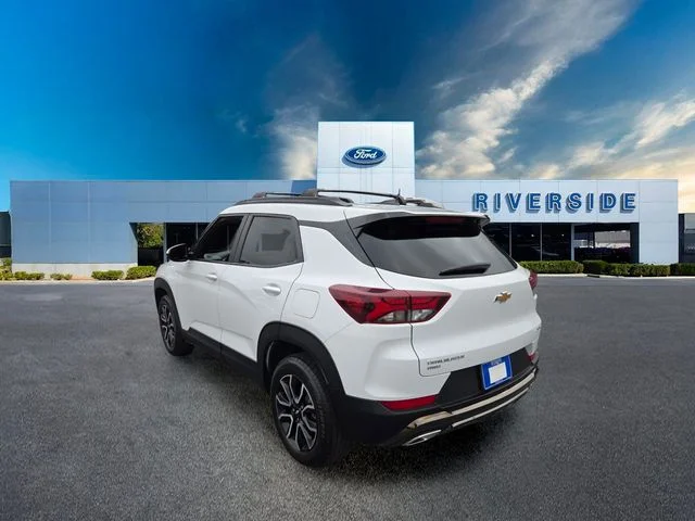Used 2023 Summit White Chevrolet ACTIV image 5