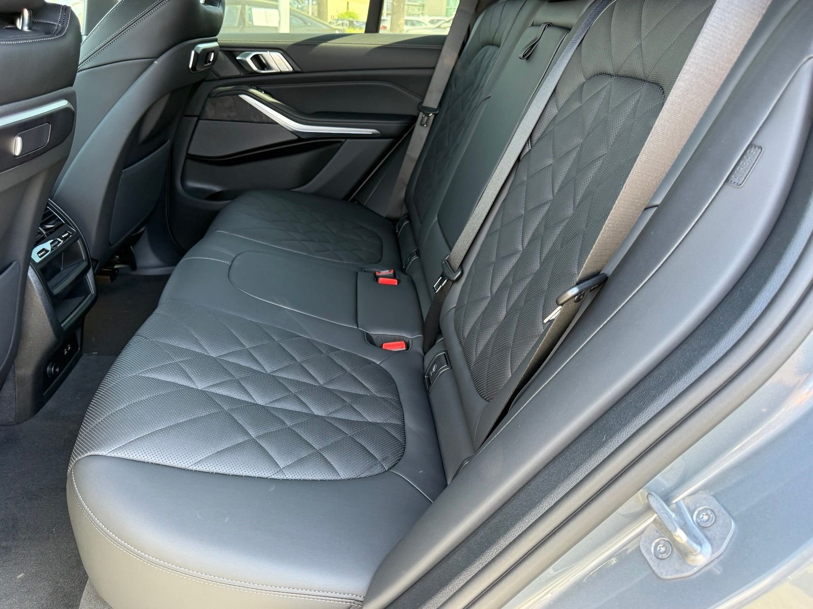 New 2026 Skyscraper Grey Metallic BMW sDrive40i image 28