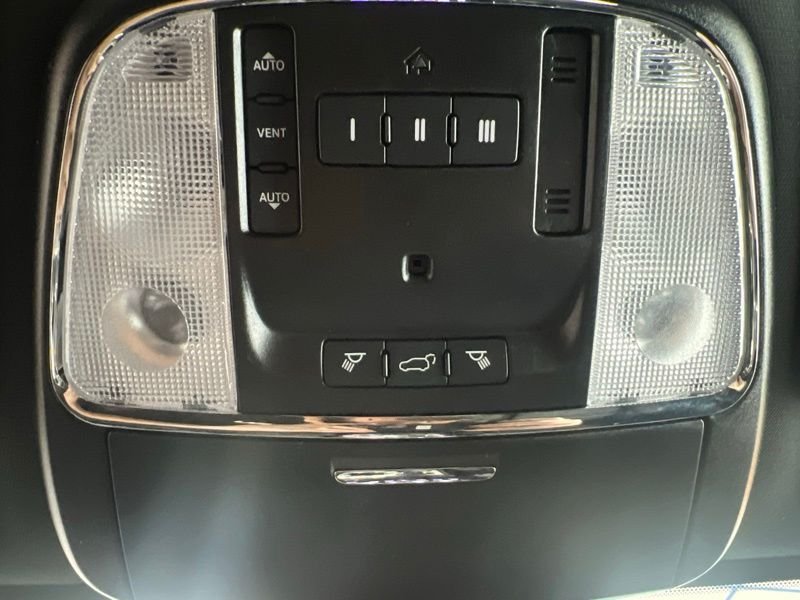 Used 2020 White Jeep Limited image 28